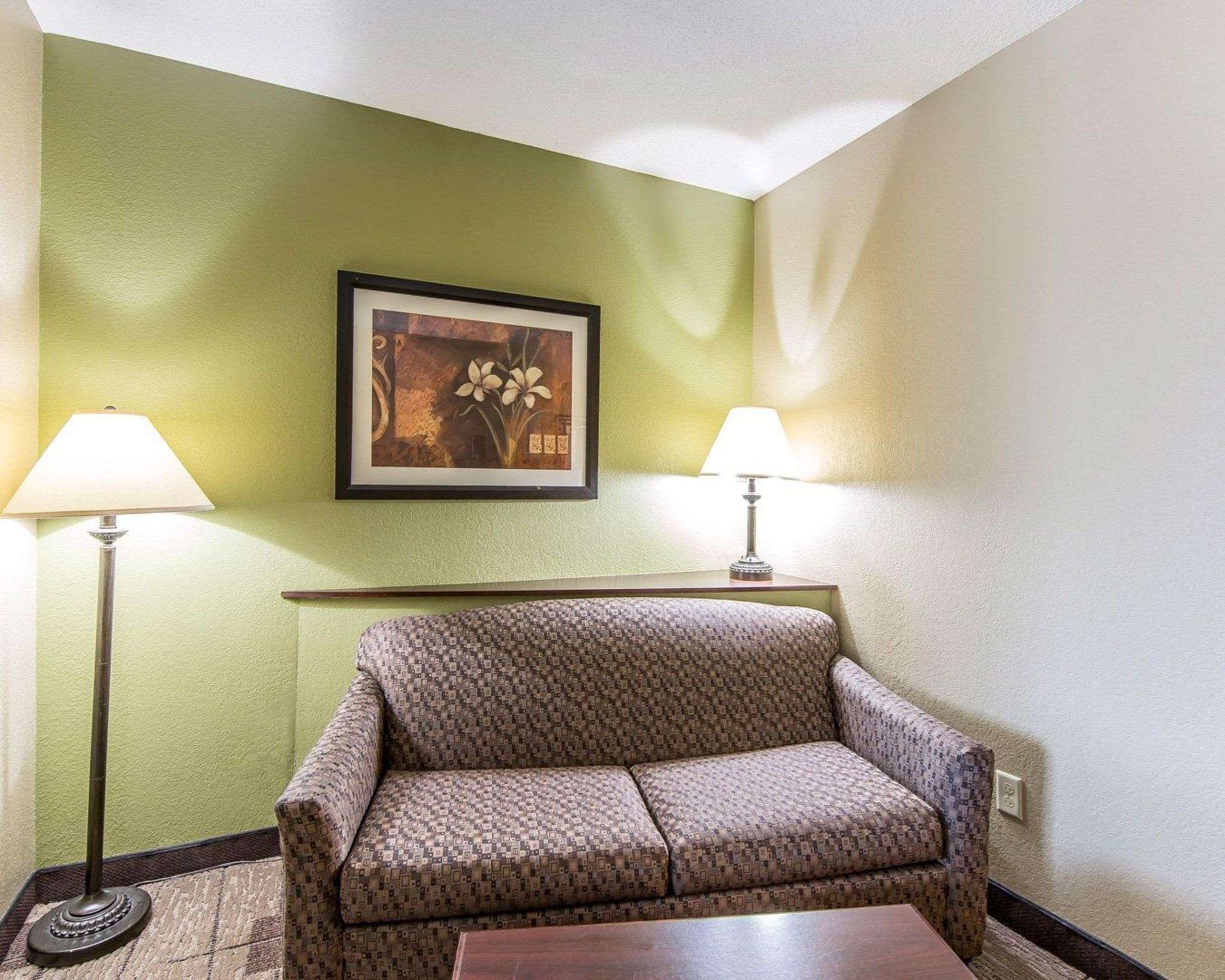 Comfort Sevierville Hotel