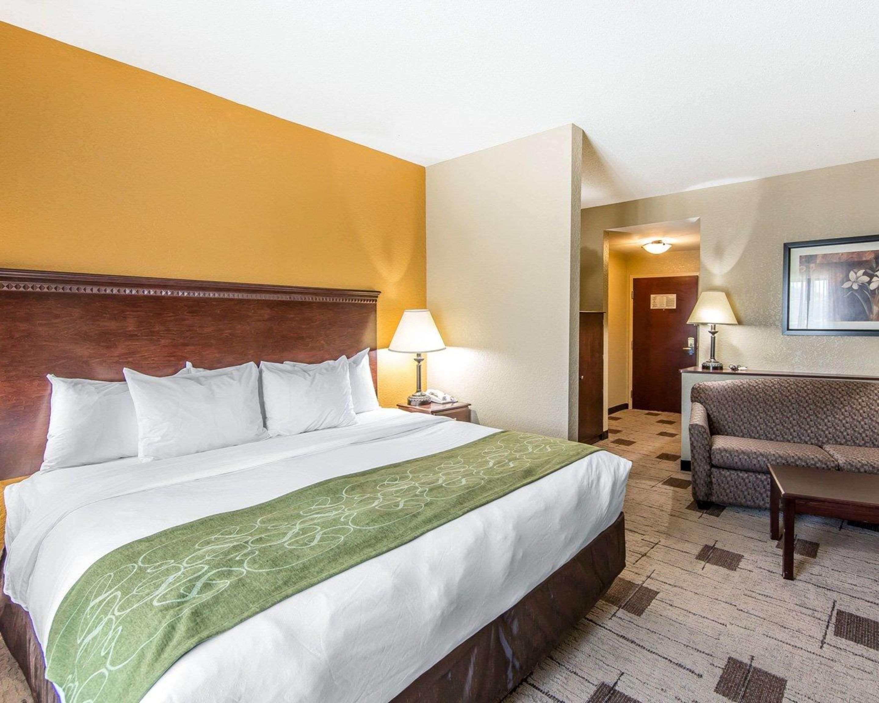 Comfort Sevierville Hotel 3*