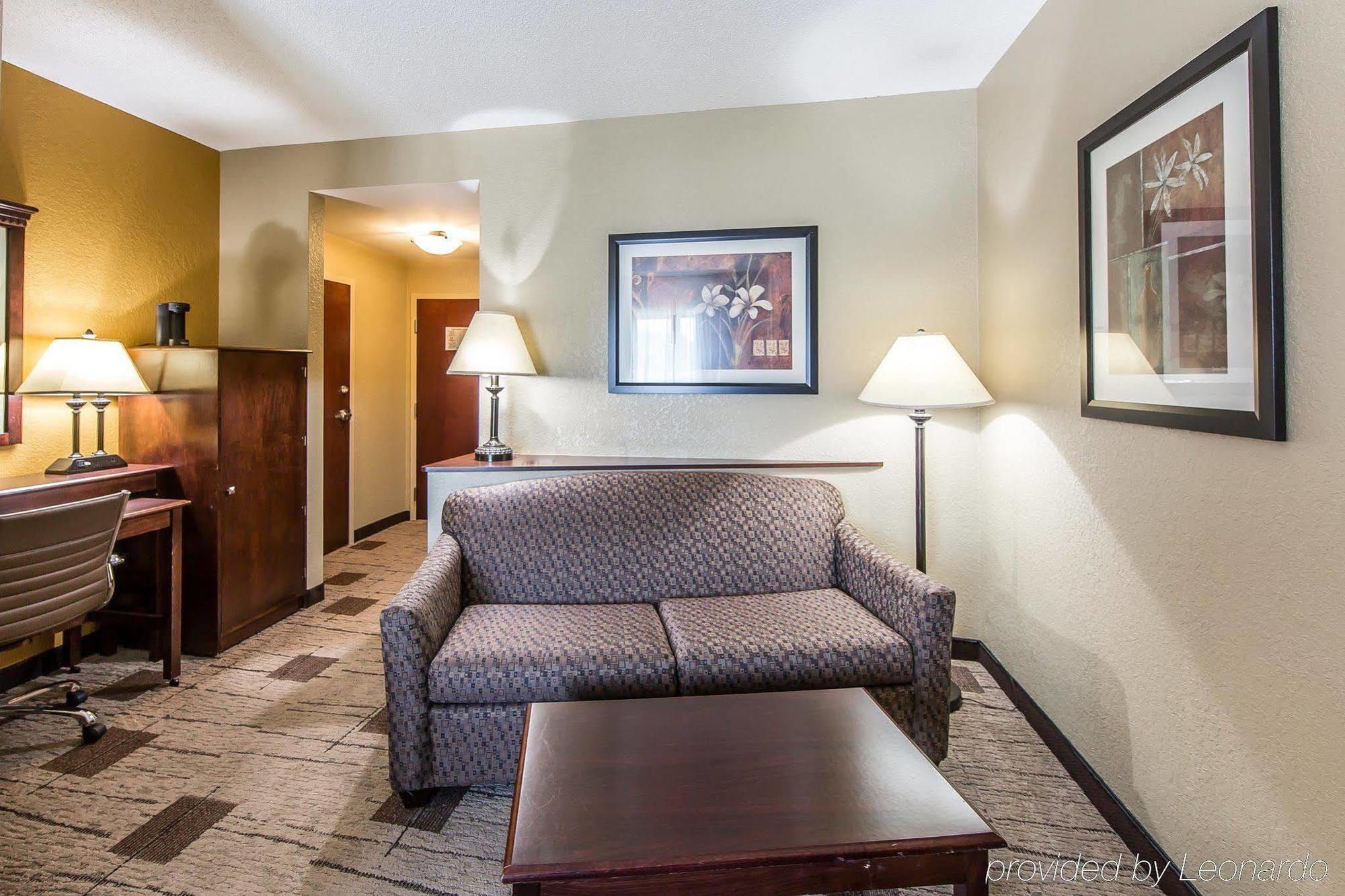 Comfort Sevierville Hotel 3*